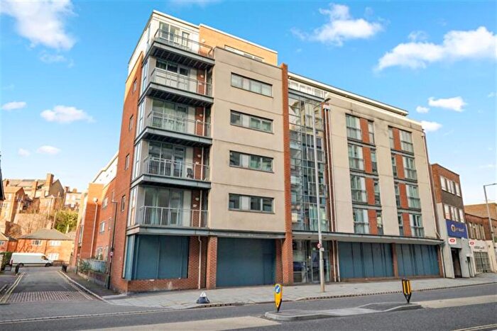 2 Bedroom Flat To Rent In Bedroom Property In Canal Street, Nottingham, NG1