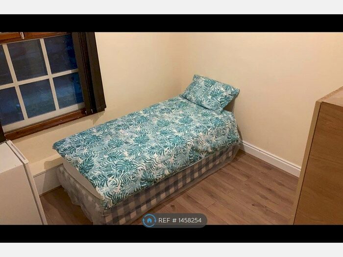 Studio To Rent In Mansfield Road, Nottingham, NG1