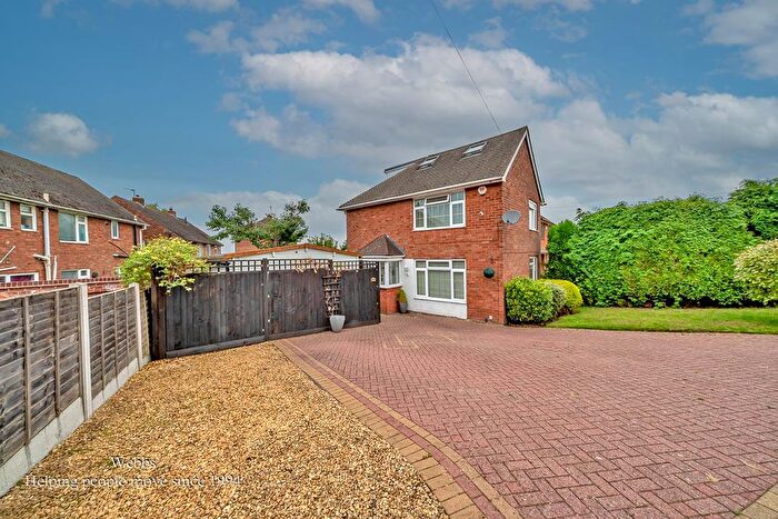 4 Bedroom End Terrace House For Sale In Rutland Crescent, Walsall, WS9