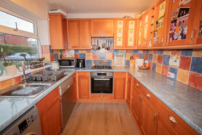 3 Bedroom Semi-Detached House For Sale In York Crescent, Feniton, EX14