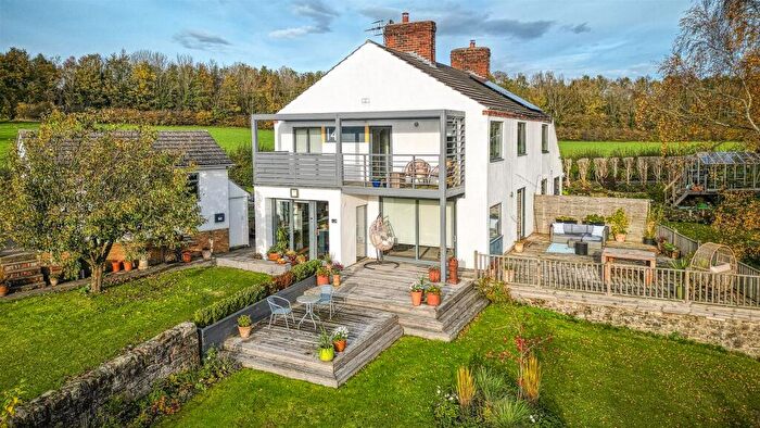 3 Bedroom House For Sale In Dukes Road, Lower Hartshay, Derbyshire, DE5