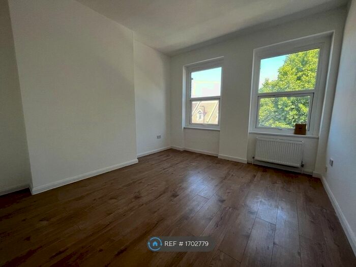 2 Bedroom Flat To Rent In Cricklewood Broadway, London, NW2