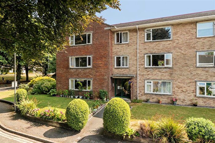 2 Bedroom Flat For Sale In South Walks Road, Dorchester, DT1