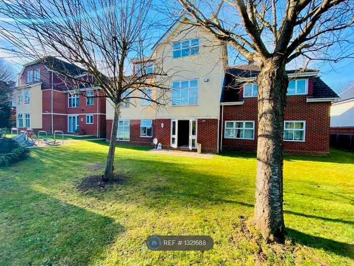 2 Bedroom Flat To Rent In Colvill Court, South Croydon, CR2