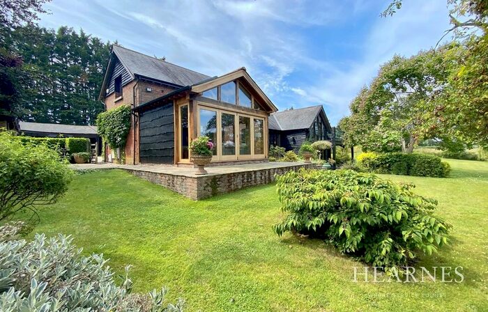 4 Bedroom Barn Conversion For Sale In Throop Road, Throop, Bournemouth, BH8