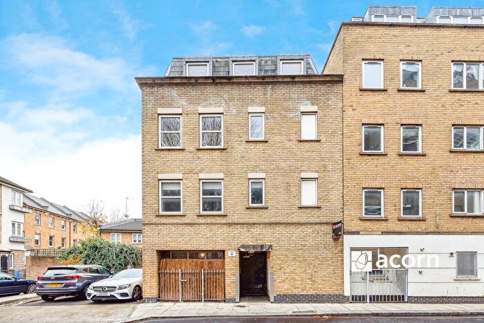 1 Bedroom Flat To Rent In Hendre Road, London, SE1