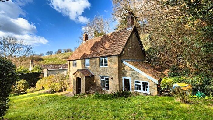 4 Bedroom Cottage For Sale In East Chinnock, BA22