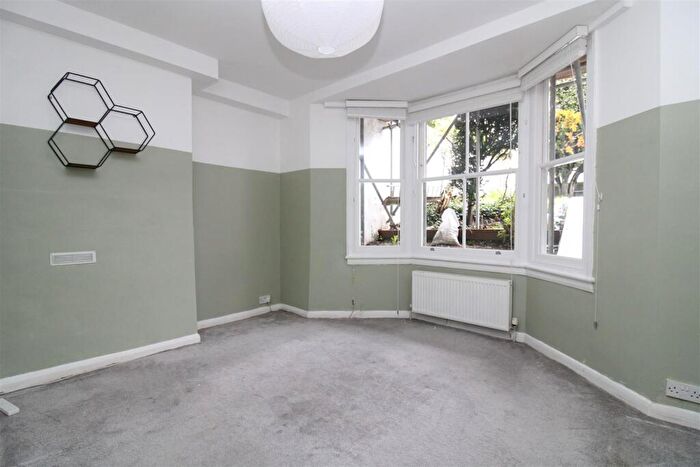 2 Bedroom Apartment To Rent In Buckingham Place, Brighton, BN1