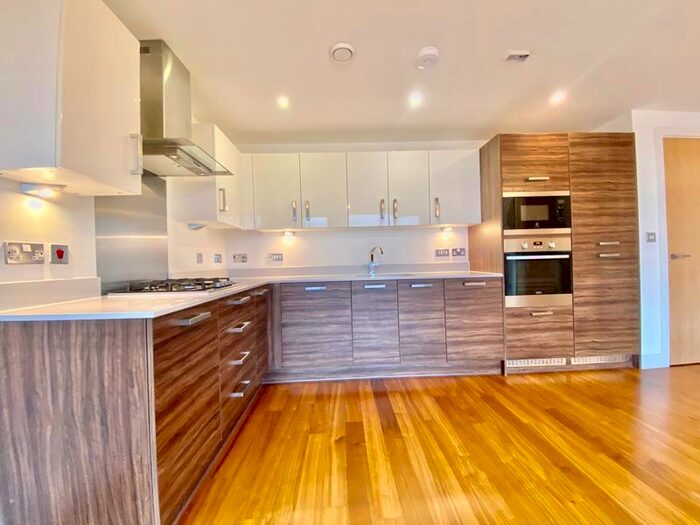 2 Bedroom Flat To Rent In Buckley Court, Alscot Road, SE1