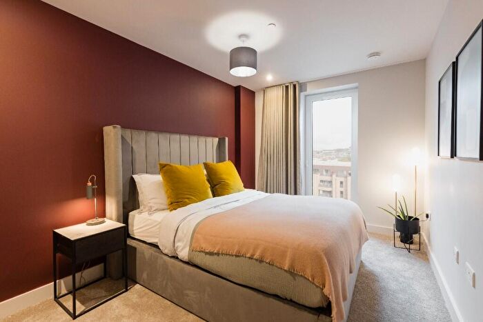 1 Bedroom Apartment To Rent In Mcewan Walk, Edinburgh, EH3