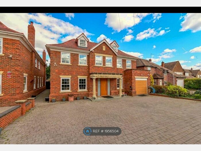 6 Bedroom Detached House To Rent In High Beeches, Gerrards Cross, SL9