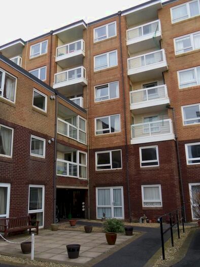 1 Bedroom Flat To Rent In Harbour Road, Seaton, Devon, EX12