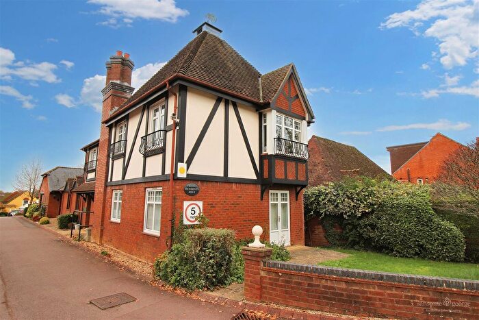 2 Bedroom Flat For Sale In Park Lane, Tilehurst, Reading, RG31