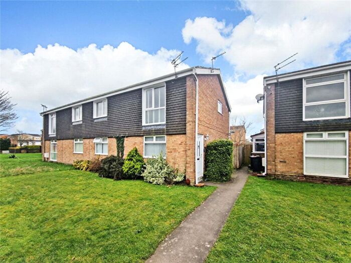 2 Bedroom Flat To Rent In Lincoln Walk, Great Lumley, Chester Le Street, Durham, DH3