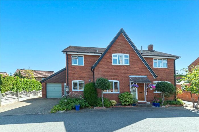 4 Bedroom Detached House For Sale In Chequers Lane, North Crawley, Buckinghamshire, MK16