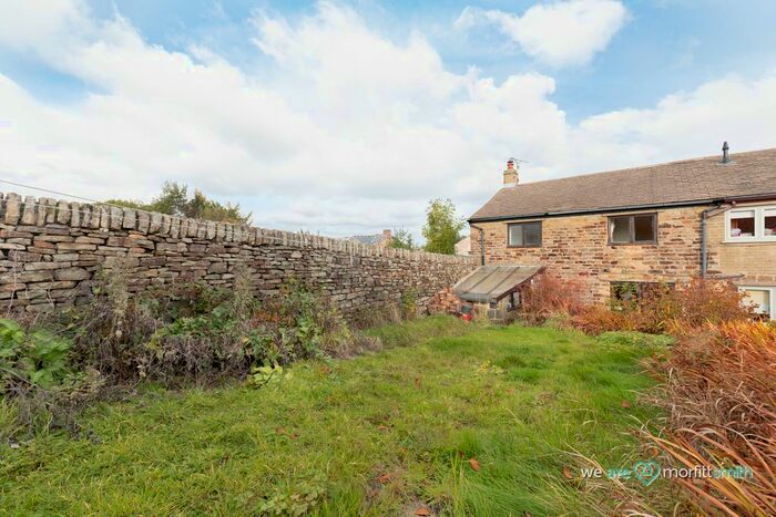 3 Bedroom Semi-Detached House For Sale In Chapel Cottages, Storrs, - Countryside Views, S6