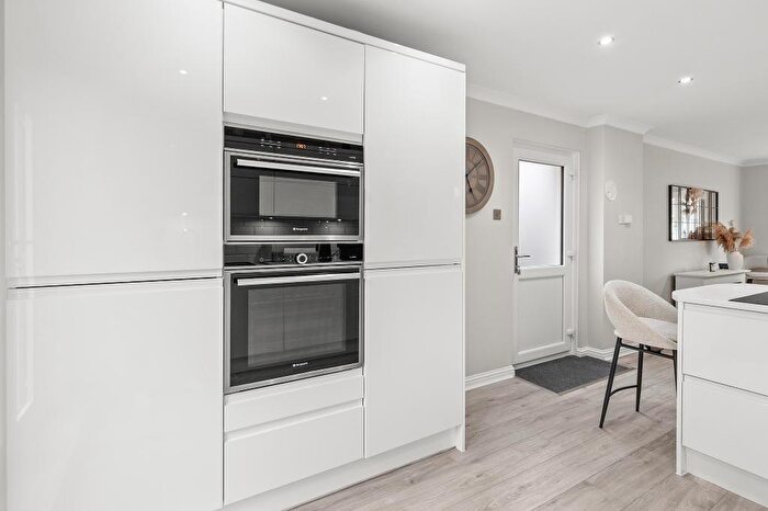 4 Bedroom Detached House For Sale In Burns Avenue, The Inches, Larbert, FK5
