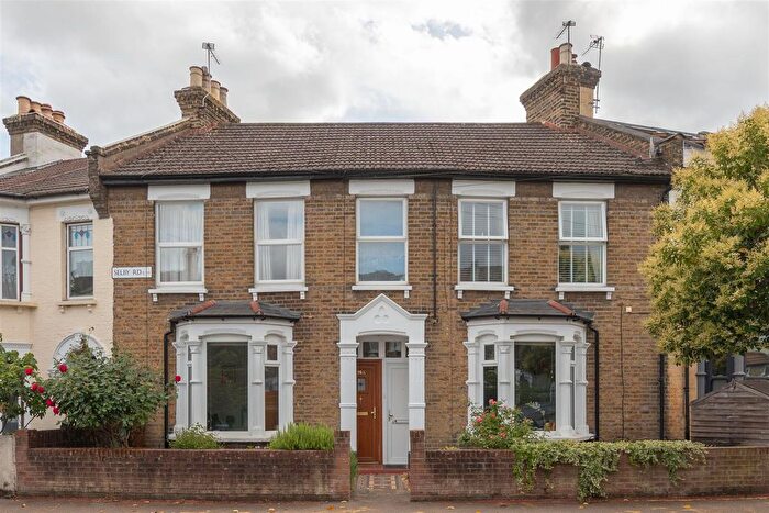 2 Bedroom Terraced House For Sale In Selby Road, Leytonstone, E11