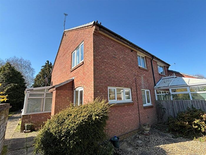 1 Bedroom End Of Terrace House For Sale In Colborne Close, Chippenham, SN15