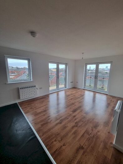 2 Bedroom Flat To Rent In Great Clowes Street, Manchester, M7