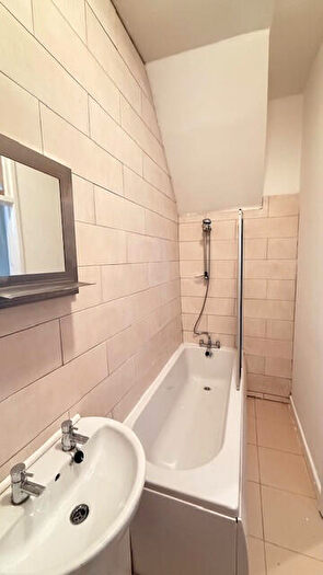 1 Bedroom Flat To Rent In Reddish Lane, Manchester, M18