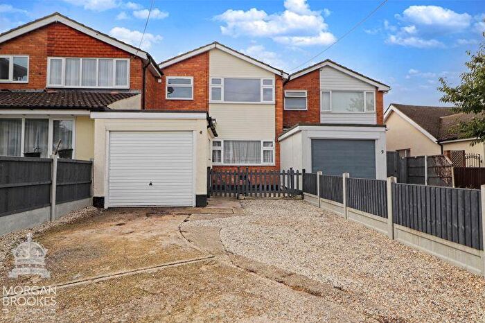 3 Bedroom Terraced House To Rent In Grove Road, Canvey Island, SS8