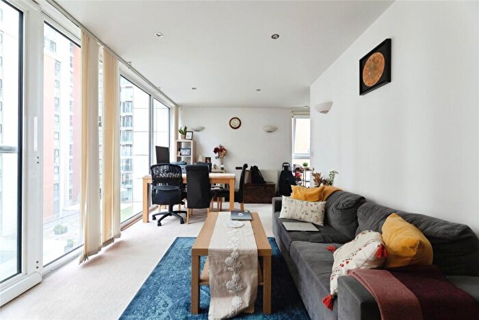 1 Bedroom Flat To Rent In Western Gateway, London, E16