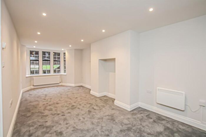 1 Bedroom Flat To Rent In Meadway Court, Meadway, Hampstead Garden Suburb, NW11