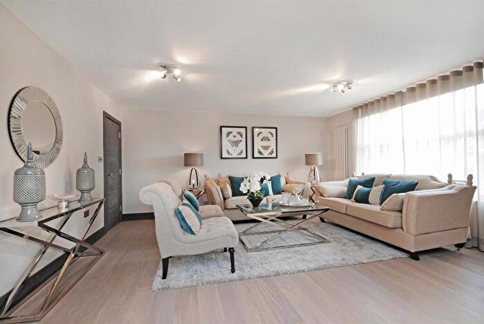 3 Bedroom Flat To Rent In St Johns Wood Park, St Johns Wood, NW8