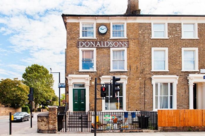 1 Bedroom Flat To Rent In Dalston Lane, London, E8