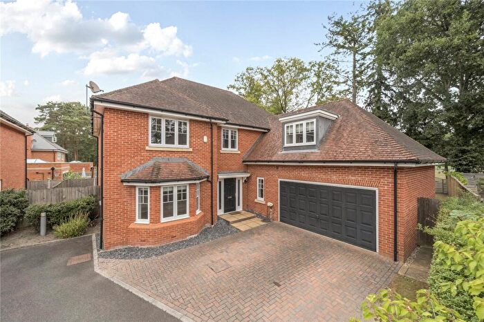 5 Bedroom Detached House To Rent In Denby Close, Wokingham, Berkshire, RG41