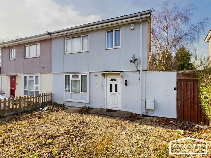 Houses for sale & to rent in WS2 7DA, Leamore Lane, Birchills Leamore