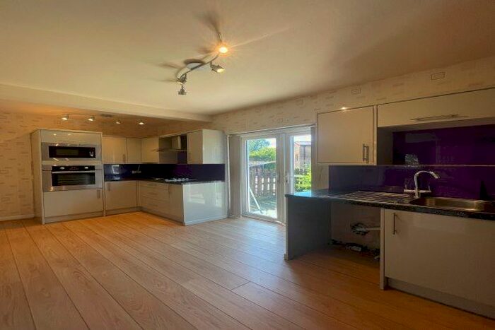 3 Bedroom Property To Rent In Windermere Avenue, Burnley, BB10