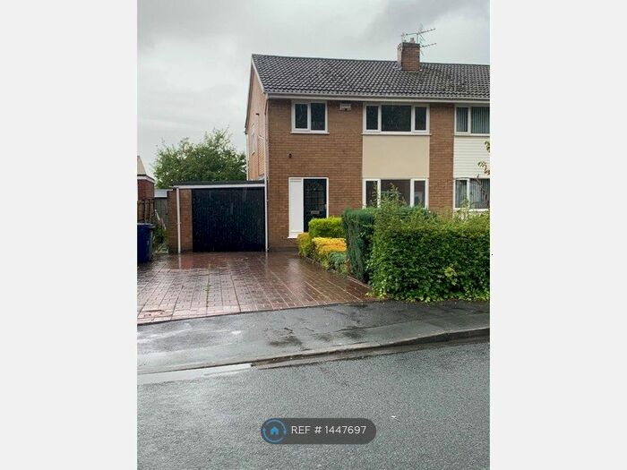 3 Bedroom Semi-Detached House To Rent In Margaret Road, Penwortham, Preston, PR1