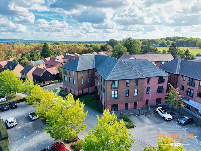 2 Bedroom Flat For Sale In Charlotte Way, Leybourne Chase, West Malling, Kent, ME19
