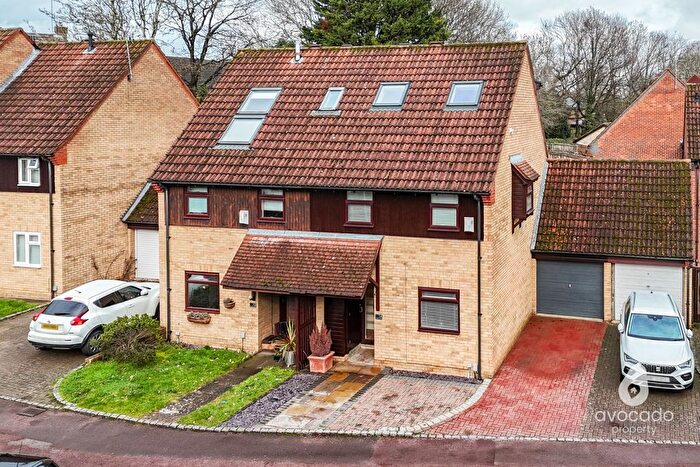 3 Bedroom Semi Detached House For Sale In Camborne Close, Lower Earley, RG6