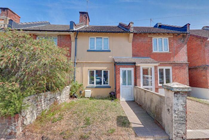 2 Bedroom Terraced House For Sale In Victoria Road, Woolston, SO19