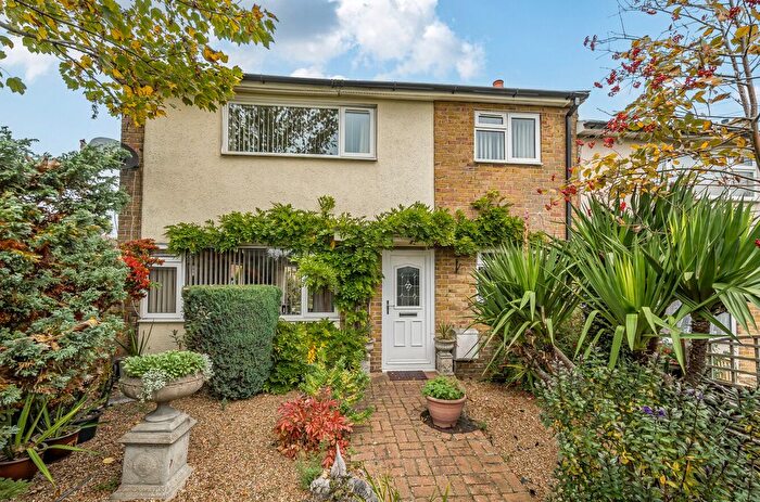 3 Bedroom End Terrace House For Sale In Hewett Road, Titchfield, Hampshire, PO14
