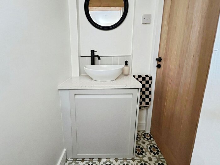 3 Bedroom Semi-detached House For Sale In Wanstead Grove, Plymouth, PL5