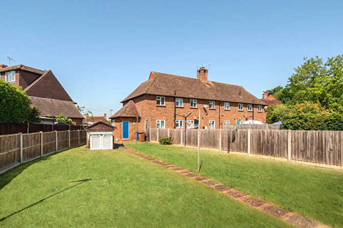 2 Bedroom Maisonette For Sale In Amberley Road, Milford, GU8