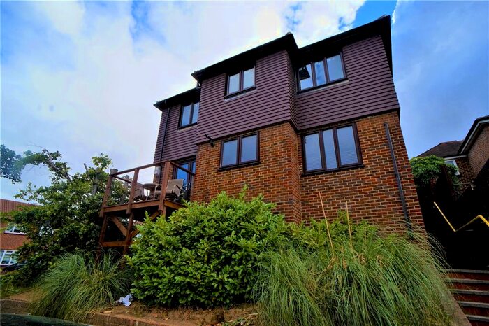 2 Bedroom Flat To Rent In Deneholm, Hunt Road, Gravesend DA11