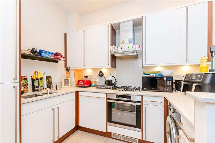 2 Bedroom Terraced House For Sale In Chapel Drive, Dartford, Kent, DA2