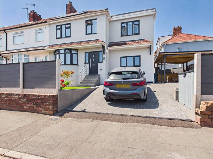 4 Bedroom End Of Terrace House For Sale In Eastlyn Road, Bristol, BS13