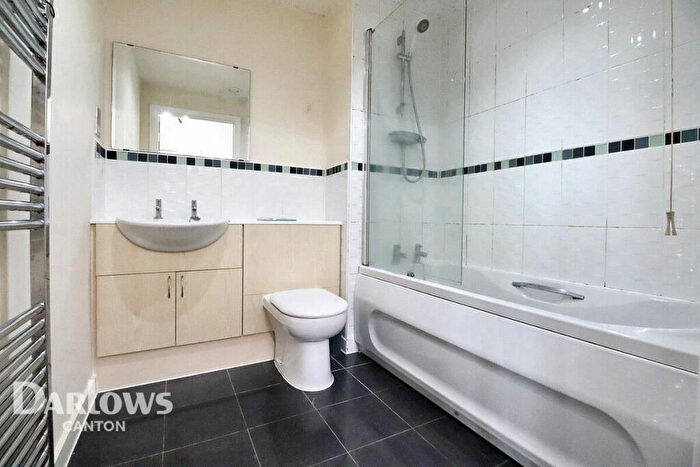 1 Bedroom Apartment For Sale In Watkiss Way, Cardiff, CF11