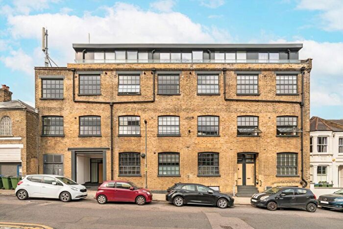 1 Bedroom Flat To Rent In Woodrow, Charlton, SE18