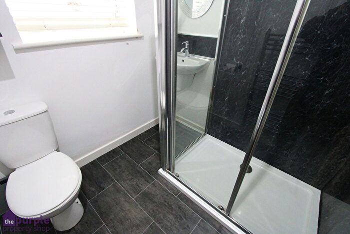 2 Bedroom Detached Bungalow For Sale In Staveley Avenue, Bolton, BL1