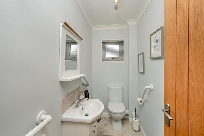 4 Bedroom Detached House For Sale In Main Street, Belmesthorpe, Stamford, PE9