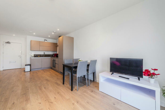 1 Bedroom Apartment To Rent In Great Eastern Road, Stratford, London, E15