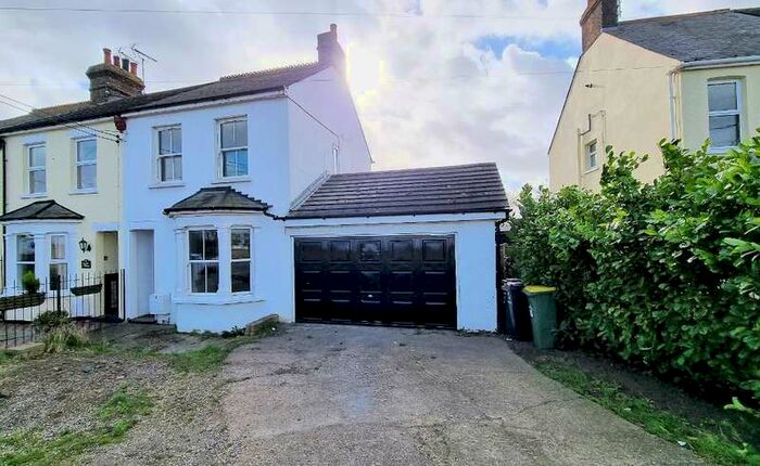3 Bedroom End Of Terrace House To Rent In Stambridge Road, Rochford, Essex, SS4