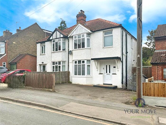 3 Bedroom Semi Detached House For Sale In College Road, Maidstone, Kent, ME15